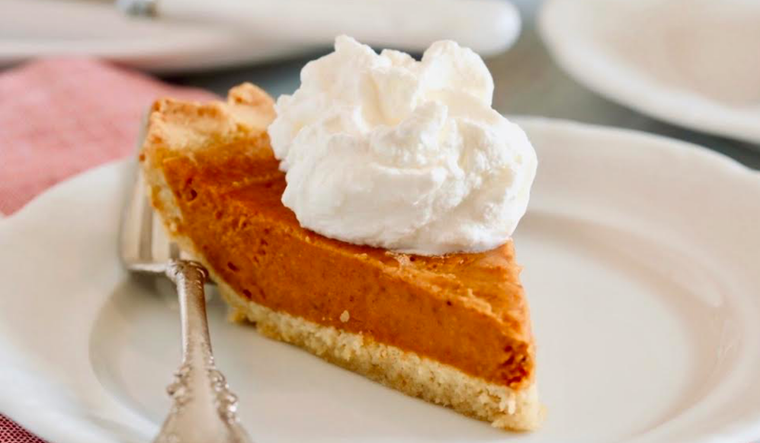 Sunday Paper Dinner Table: A Lighter Pumpkin Pie